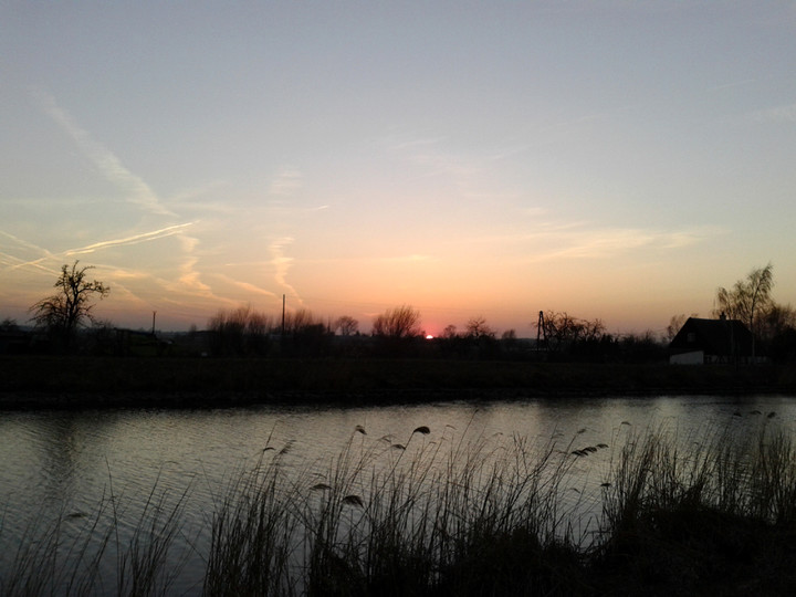 Zachód słońca nad rzeką Elbląg