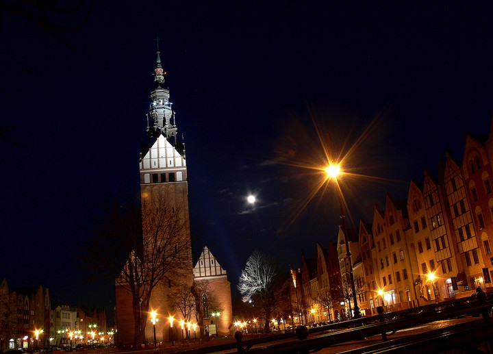 Katedra nocą (Luty 2015)