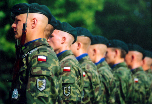 Elbląscy żołnierze.
Zdjęcie zwyciężyło w konkursie "Fotka sierpnia". 