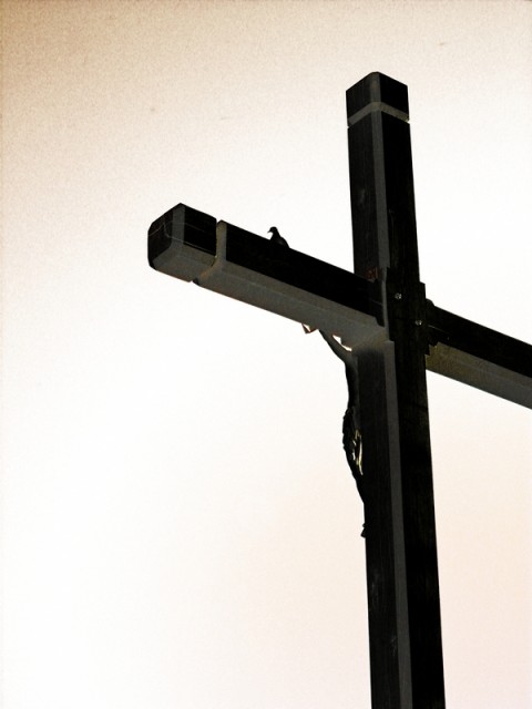 Krzyż na Warszawskiej w Młynarach
