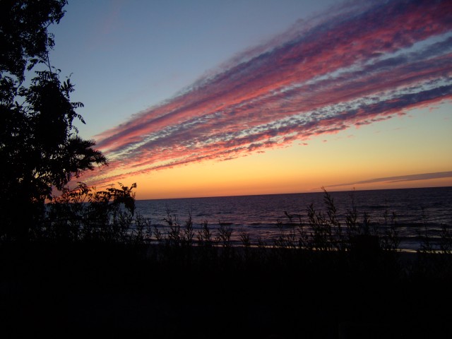 Chmury nad morzem. Po zachodzie słońca. (Lipiec 2008)