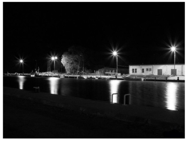 Port w Tolkmicku nocą pewną