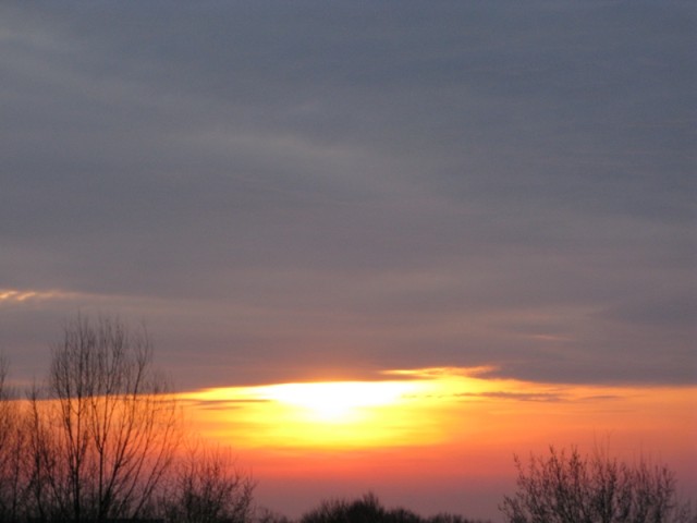 Zachód Słońca nad jarem