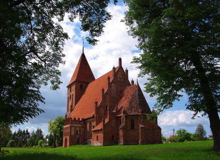Kościół p.w. Podniesienia Krzyża Pańskiego w Przezmarku (XIV w.) (Czerwiec 2010)