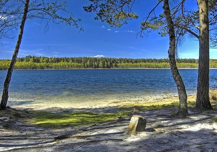 Jezioro zaprasza. (Lipiec 2010)