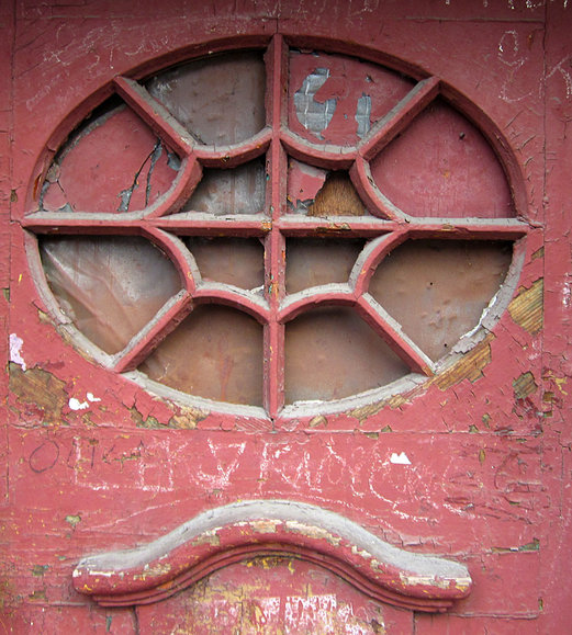 Fragment drzwi, kamienica przy ul. Grunwaldzkiej, Malbork (Styczeń 2012)