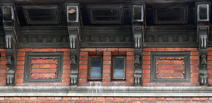 Fragment budynku przy ul. Stefana Żeromskiego w Elblągu