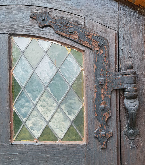 Fragment drzwi, kościół pod wezwaniem Wniebowzięcia Najświętszej Maryi Panny (Maj 2019)