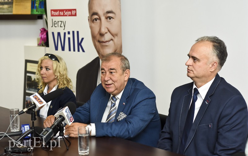 Elbląg, Jerz Wilk i Marek Pruszak z PiS przedstawiają listę zarzutów pod adresem prezydenta Elbląga
