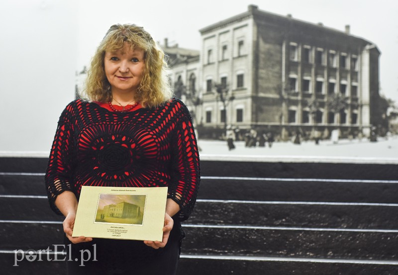 Elbląg, Adrianna Adamek-Świechowska jest autorką okolicznego albumu z okazji 70-lecia szkoły