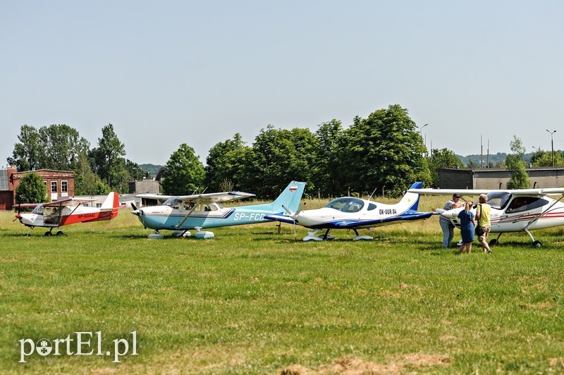 Elbląg, Coraz więcej pilotów odwiedza Aeroklub Elbląski, czas więc pomyśleć o infrastrukturze okołolotniczej