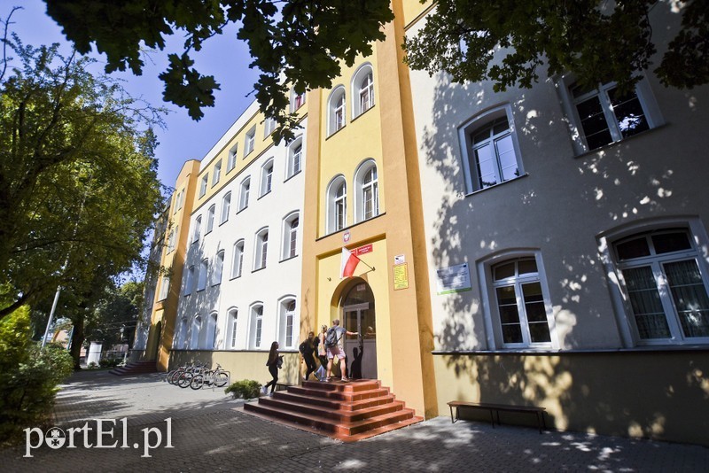 Elbląg, III Liceum Ogólnokształcące przeprowadziło się na ul. Browarną