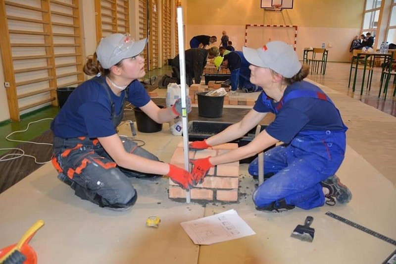 Elbląg, Budowali z pasją Elbląg, Budowali z pasją