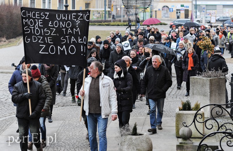Elbląg, W marcu 2018 roku w Elblągu odbył się czarny marsz, przeciwko zaostrzeniu prawa aborcyjnego