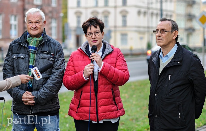 Elbląg, Posłanka Monika Falej chce być aktywna także w Elblągu (na zdj. z Mirosławem Szulcem i Ryszardem Klimem)