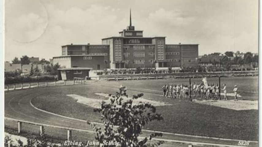 Elbląg, Jahn Schule (obecnie Sportowa Szkoła Podstawowa nr 3) i stadion przed wojną