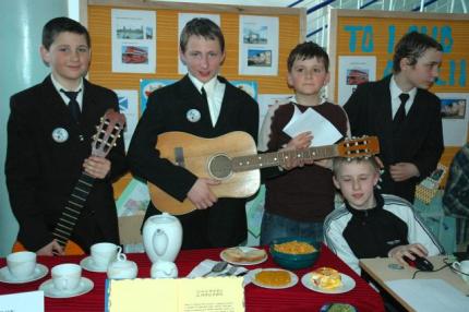 Elbląg, Beatlesi ze szkoły w Boguchwałach