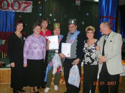 Elbląg, Z dyplomami stoją Henryka Dobrzyńska i Leszek Wasilewski Elbląg, Z dyplomami stoją Henryka Dobrzyńska i Leszek Wasilewski