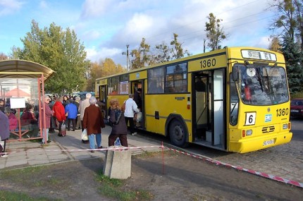 Elbląg, Na cmentarze autobusem