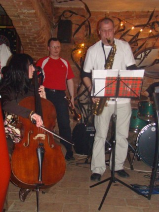 Elbląg, Jeden z wieczorów jazzowych w Krypcie - muzycy z Torunia
