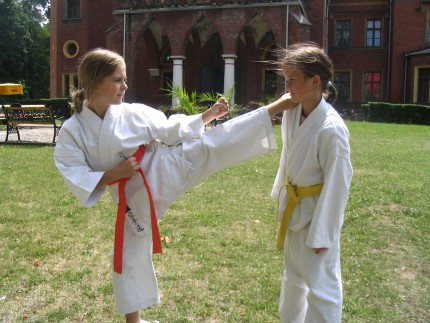 Elbląg, Po zgrupowaniu w Karnitach (karate)