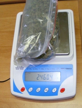 Elbląg, W oplu policjanci CBŚ znaleźli w sumie prawie 3 kg marihuany