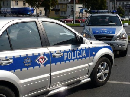 Elbląg, Dewastował auto, bo... miał taką potrzebę Elbląg, Dewastował auto, bo... miał taką potrzebę