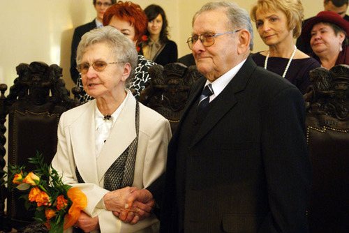 Elbląg, Państwo Kaliksta i Stanisław Bąkowscy wzięli ślub 11 lutego 1945 roku. W tym roku świętują więc 65. rocznicę tego radnosnego wydarzenia