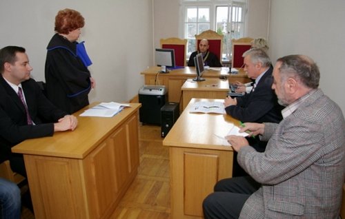 Elbląg, Dziś, w trybie wyborczym, w sądzie spotkali się kandydaci na radnych Piotr Macutkiewicz i Edward Pukin