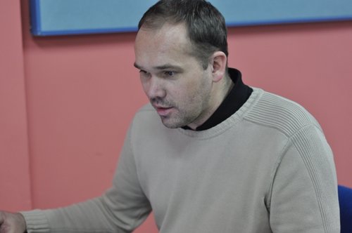 Elbląg, Zajęcia sekcji dziennikarskiej poprowadzi Jarosław Grabarczyk Elbląg, Zajęcia sekcji dziennikarskiej poprowadzi Jarosław Grabarczyk