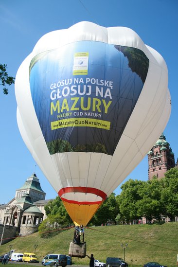Elbląg, Jedna z akcji promocyjnych z użyciem balonu Mazur (Szczecin 2011).