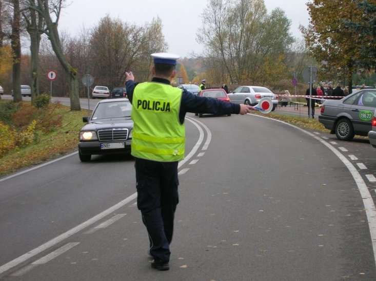 Elbląg, Na skrzyżowaniach w okolicach cmentarzy ruchem kierowali policjanci