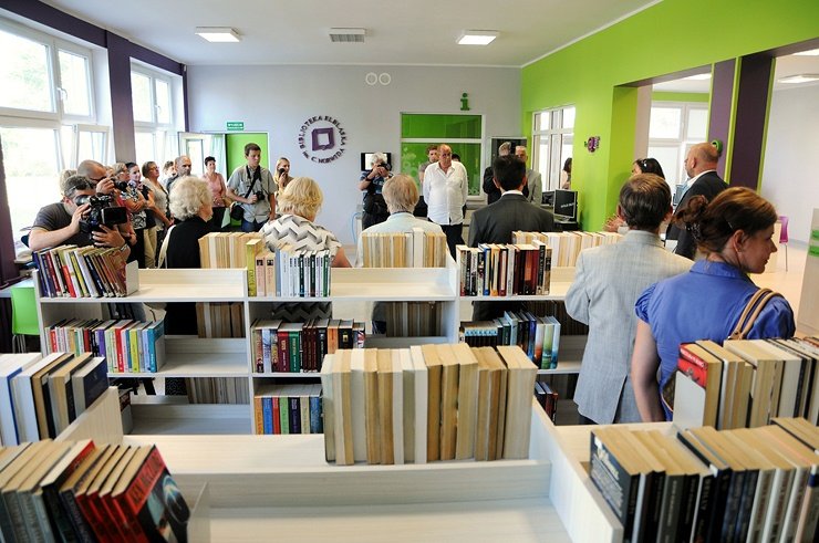 Elbląg, Pachnąca świeżością biblioteka na Zawadzie zaprasza czytelników Elbląg, Pachnąca świeżością biblioteka na Zawadzie zaprasza czytelników
