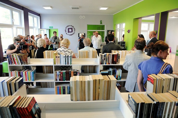 Elbląg, Pachnąca świeżością biblioteka na Zawadzie zaprasza czytelników