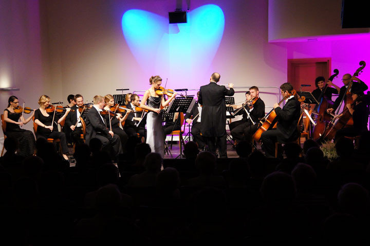 Elbląg, Elbląska Orkiestra Kameralna promuje młodych, zdolnych muzyków
