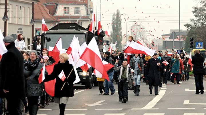 Elbląg, Tłumy elblążan przeszły dziś ulicami miasta w Paradzie Niepodległości