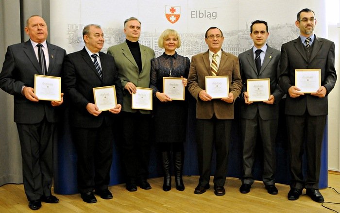 Elbląg, Od lewej: Andrzej Tomczyński (SLD), Jerzy Wilk (PiS), Marek Pruszak (PiS), Maria Kosecka (PO), Ryszard Klim (SLD), Robert Turlej (PO) oraz Paweł Nieczuja- Ostrowski (PO).