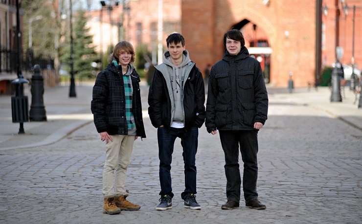 Elbląg, Od lewej: Robert Tyczyński, Bartek "Bedu" Dulczewski i Przemek Grygorowicz Elbląg, Od lewej: Robert Tyczyński, Bartek "Bedu" Dulczewski i Przemek Grygorowicz