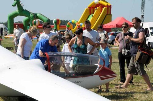 Elbląg, Festyn na lotnisku to moc atrakcji dla małych i dużych Elbląg, Festyn na lotnisku to moc atrakcji dla małych i dużych