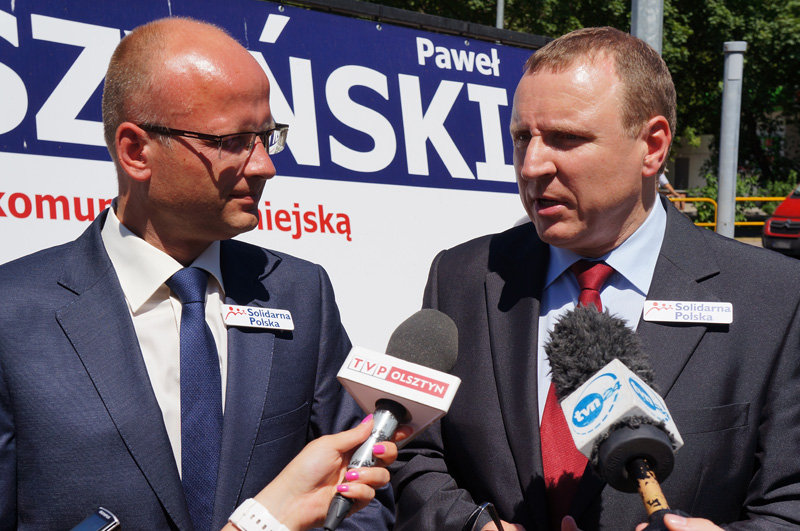 Elbląg, Jacek Kurski jest zadowolony z wyniku, jaki w wyborach w Elblągu osiągnęła Solidarna Polska i Paweł Kowszyński Elbląg, Jacek Kurski jest zadowolony z wyniku, jaki w wyborach w Elblągu osiągnęła Solidarna Polska i Paweł Kowszyński