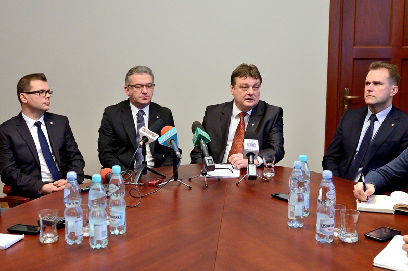 Elbląg, Prezydenci w komplecie (od lewej): Jacek Boruszka. Janusz Nowak, Witold Wróblewski i Bogusław Milusz Elbląg, Prezydenci w komplecie (od lewej): Jacek Boruszka. Janusz Nowak, Witold Wróblewski i Bogusław Milusz
