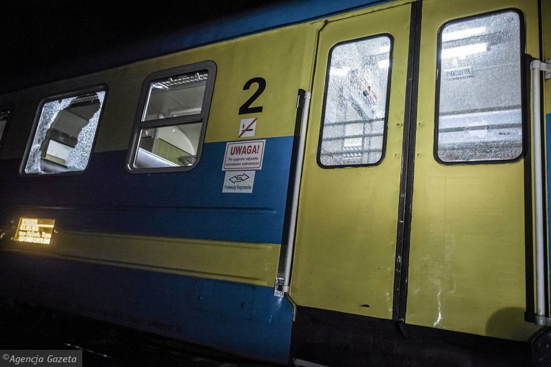 Elbląg, Kibole napadli na pociąg relacji Elbląg - Gdynia