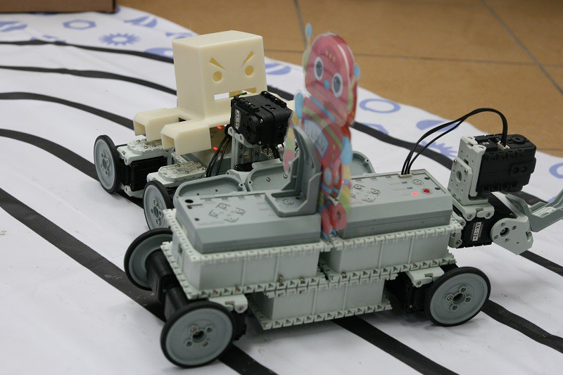 Elbląg, Walki robotów stworzonych przez studentów