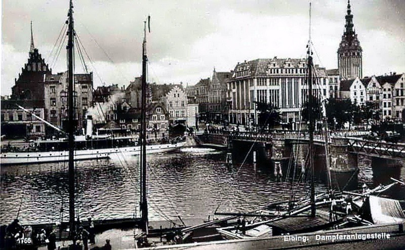 Elbląg, Ulica Wodna przed wojną, nad okolicą góruje dom handlowy Loewenthal
