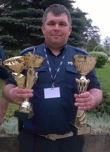 Elbląg, Z dwudniowych zmagań asp. Jan Boncal powrócił z trzema pucharami. Elbląg, Z dwudniowych zmagań asp. Jan Boncal powrócił z trzema pucharami.