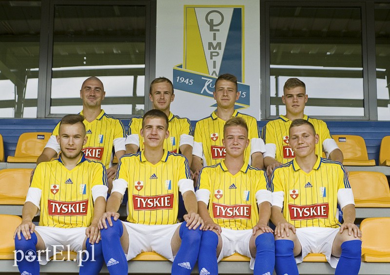Elbląg, Górny rząd (od lewej) D. Kubowicz, K. Wenger, K. Iwanowski, J. Koza. Dolny rząd: R. Bukacki, R. Maciążek, K. Dyl, D. Domagała Elbląg, Górny rząd (od lewej) D. Kubowicz, K. Wenger, K. Iwanowski, J. Koza. Dolny rząd: R. Bukacki, R. Maciążek, K. Dyl, D. Domagała