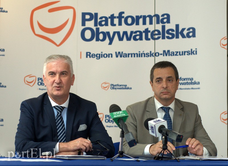 Elbląg, Antoni Czyżyk i Jerzy Wcisła z PO apelują do radnych PiS, by ci wzięli udział w sesji sejmiku województwa