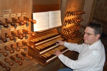 Ostatni koncert III Festiwalu Muzyki Organowej i Kameralnej w Pasłęku Ostatni koncert III Festiwalu Muzyki Organowej i Kameralnej w Pasłęku
