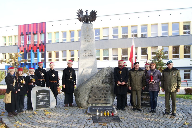 Elbląg, Maszerują, bo pamiętają o zmarłych Elbląg, Maszerują, bo pamiętają o zmarłych