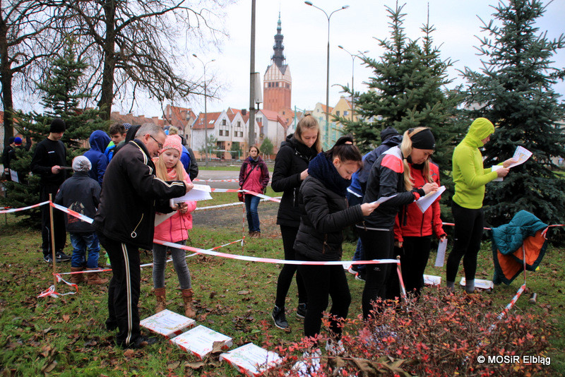 Elbląg, Sprintem przemierzali elbląską starówkę